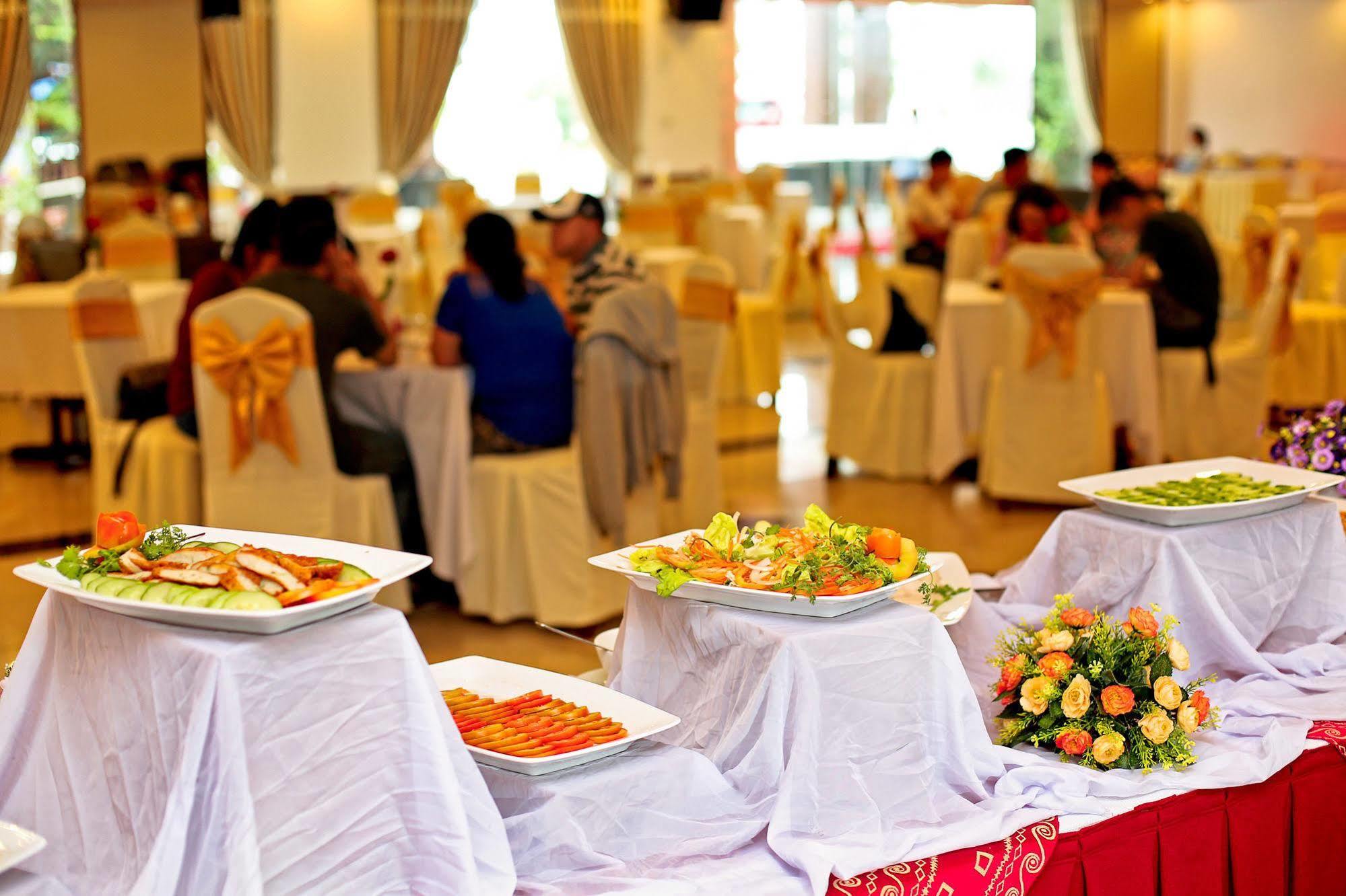 Dong Ha Fortuneland Hotel Can Tho Esterno foto